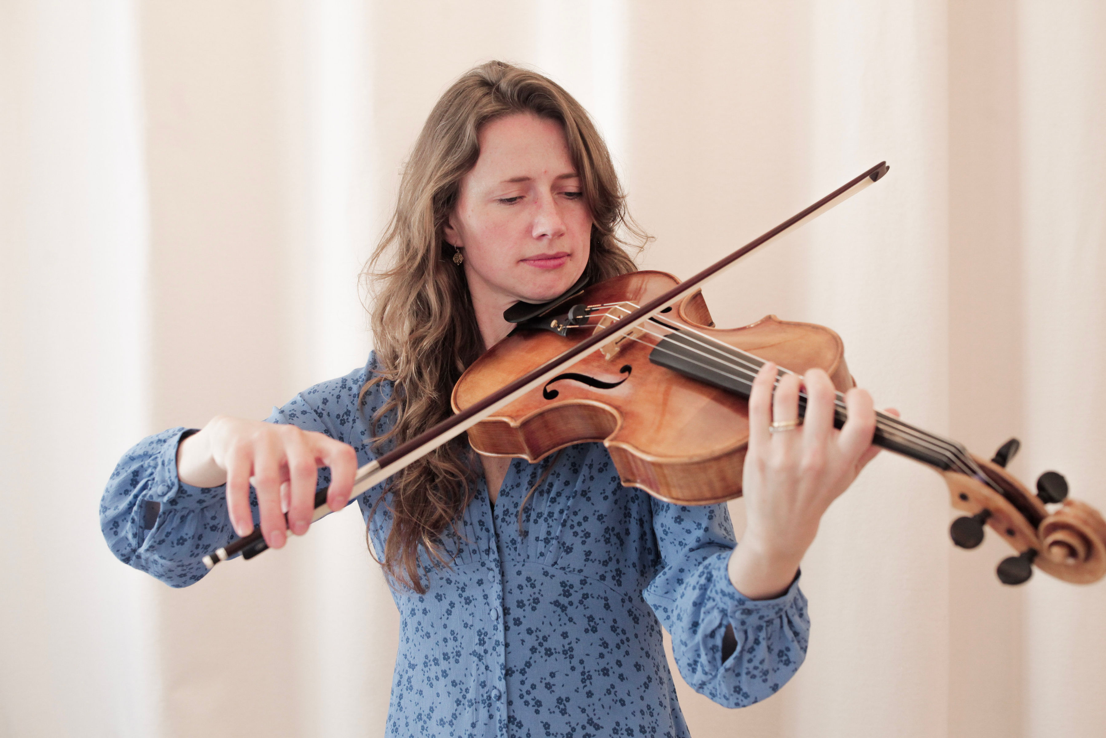 Zoryana Antonyak mit ihrem Instrument