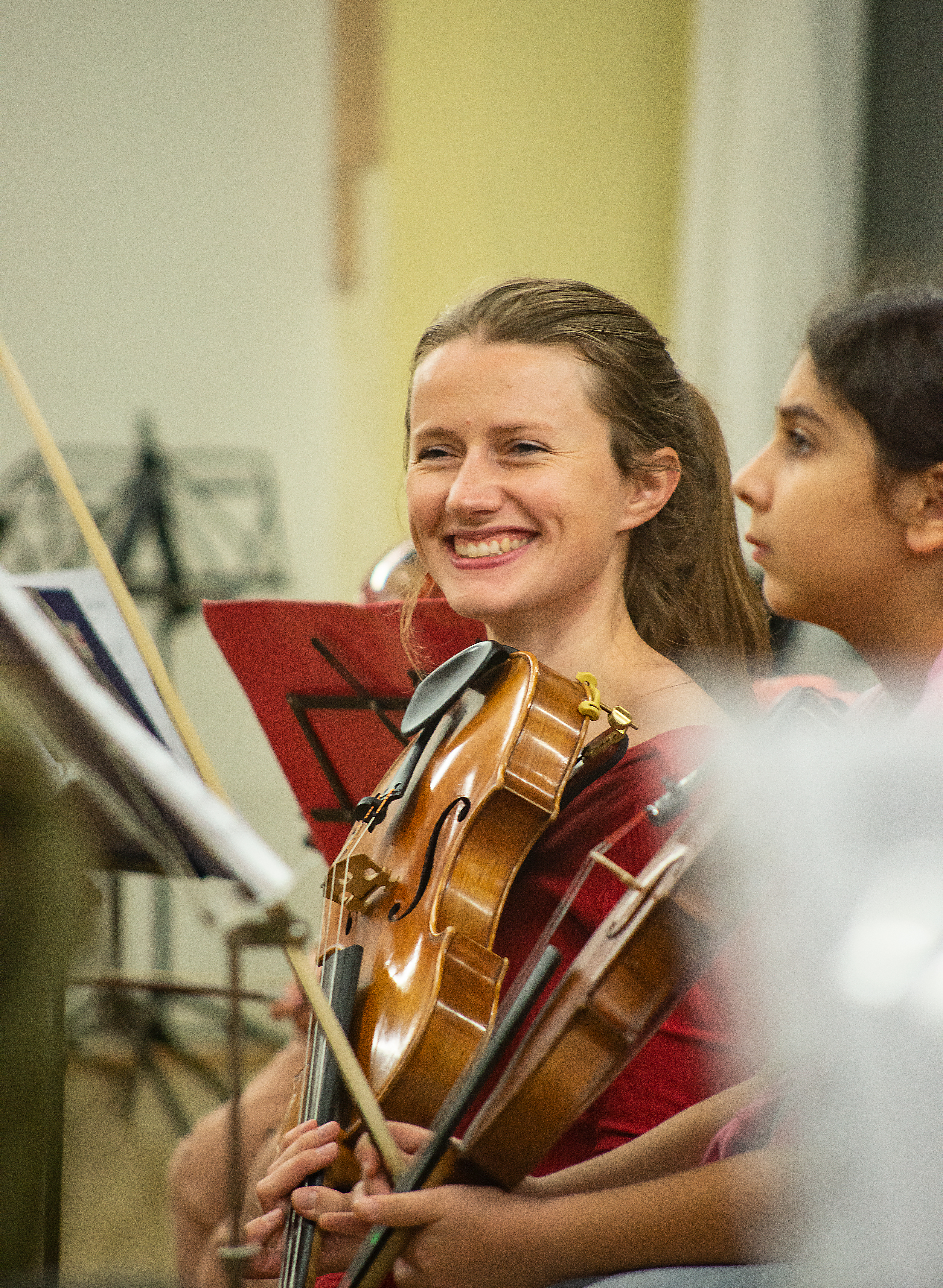 Zoryana Antonyak beim Geigen- oder Violaspiel